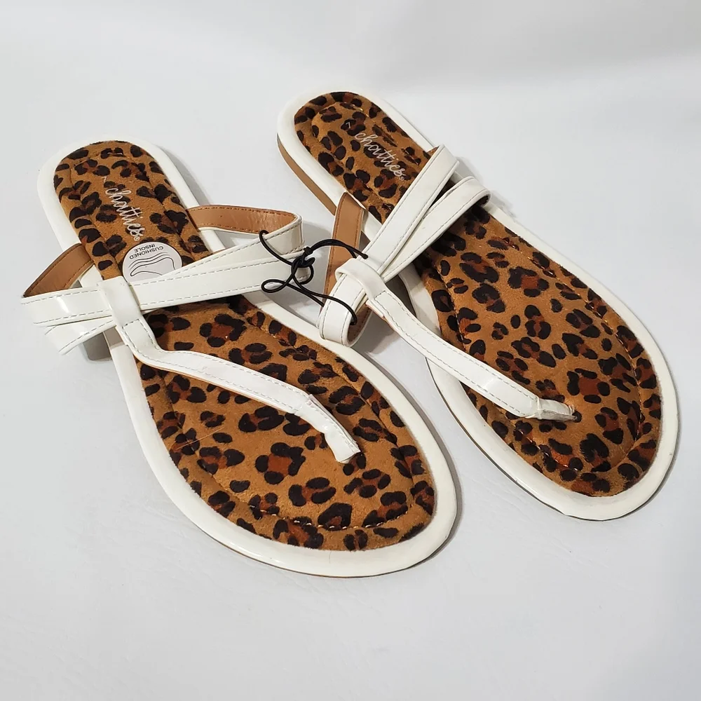 NWOT Chatties White Leopard Print Womens Sandals Size 7